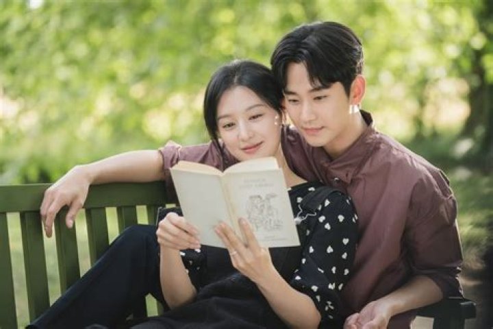 Exploring The Future: Kim Soo-hyun Couple 2024
