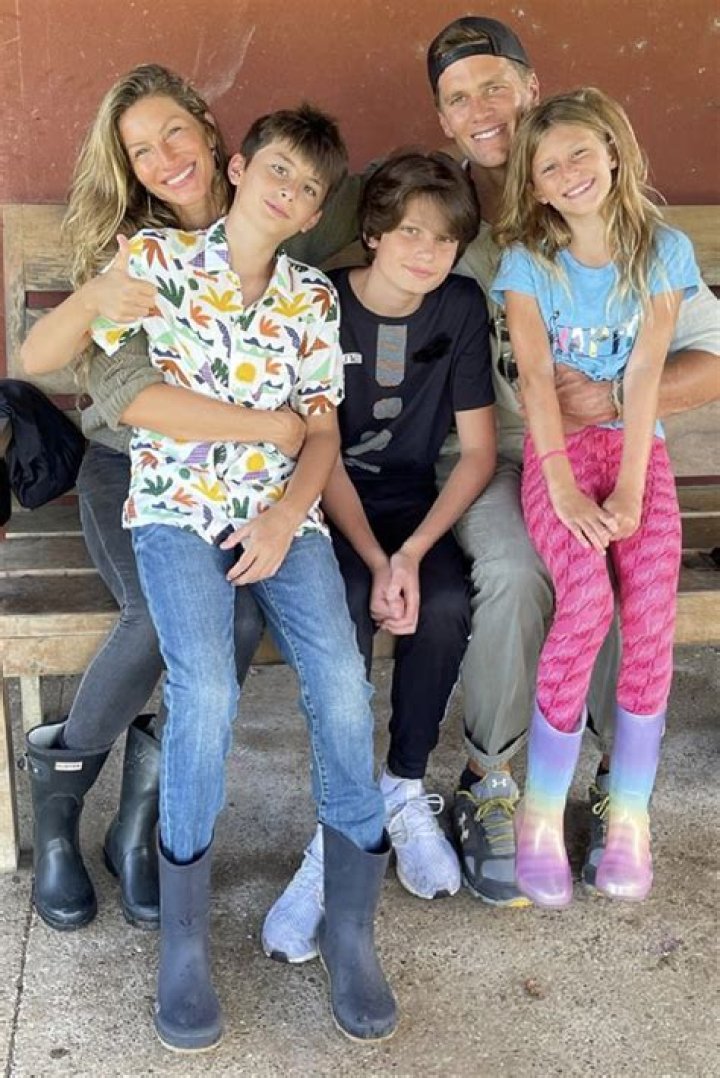 Exploring The Life And Family Of Linda Cardellini: A Glimpse Into Her Children