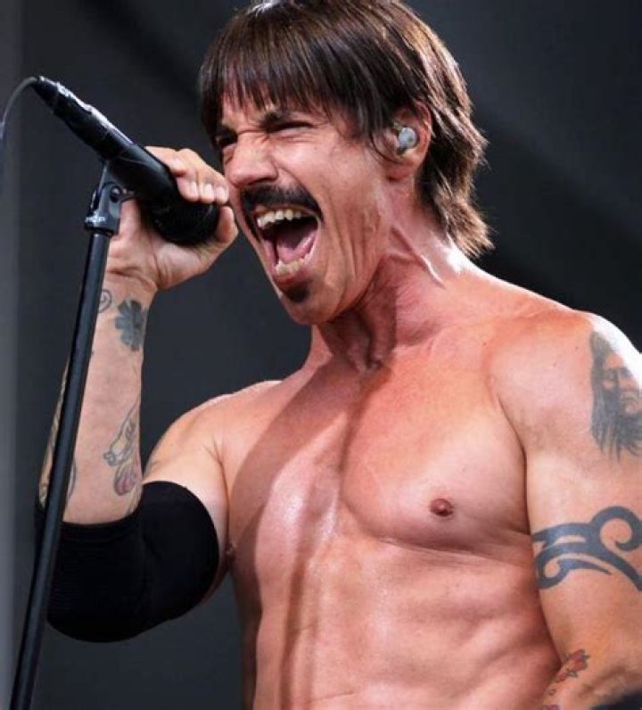 Exploring The Romantic Life Of Anthony Kiedis: A Look At His Girlfriends