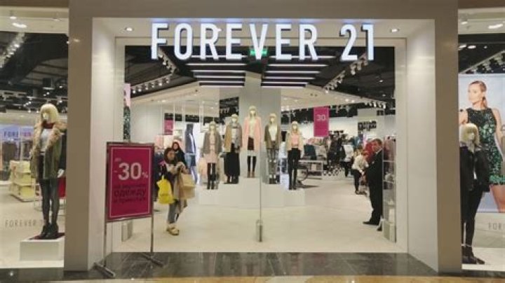 Find Perfect Gifts At Forever 21! Holiday Hours Revealed